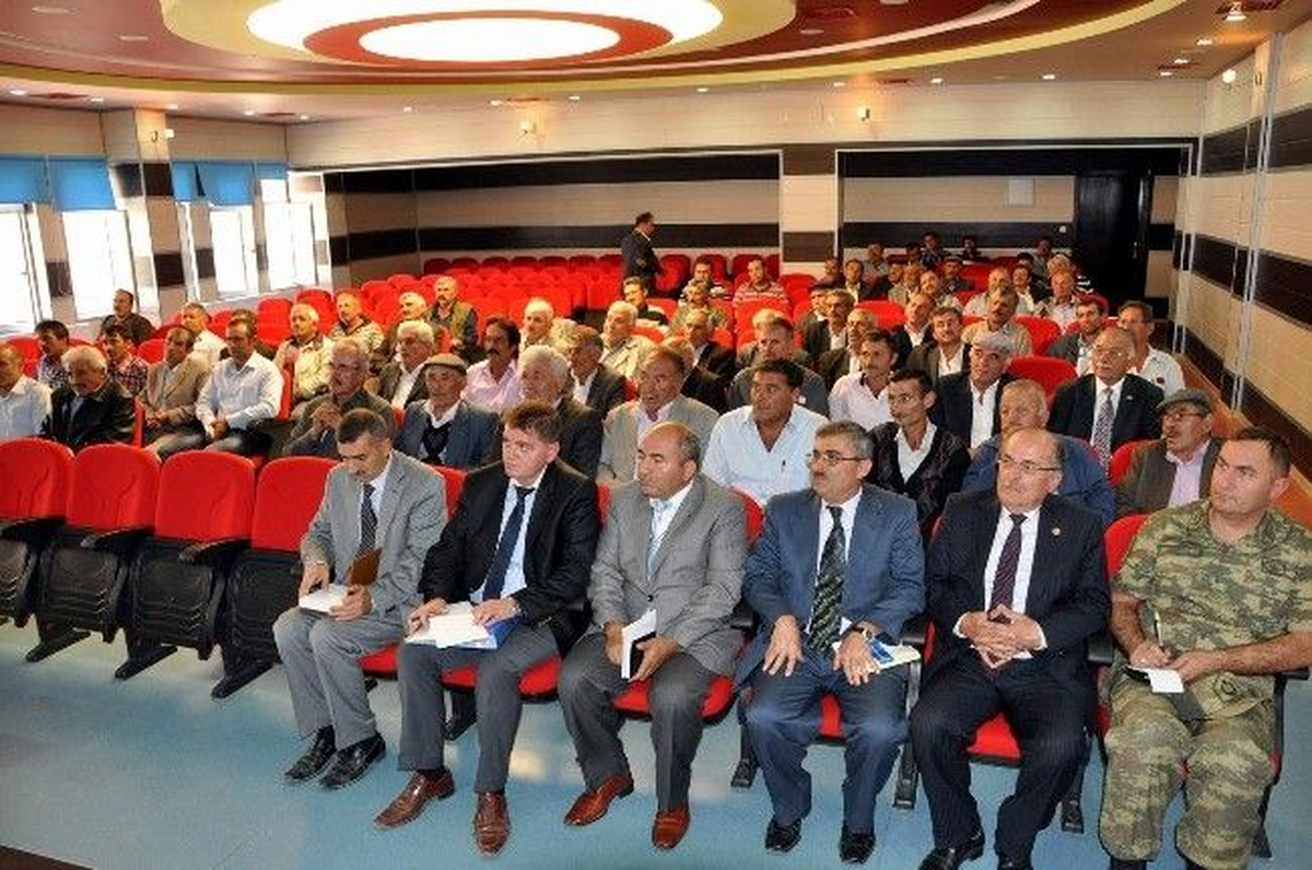 Suşehri Kaymakamı Perçi Muhtarlarla Biraraya Geldi