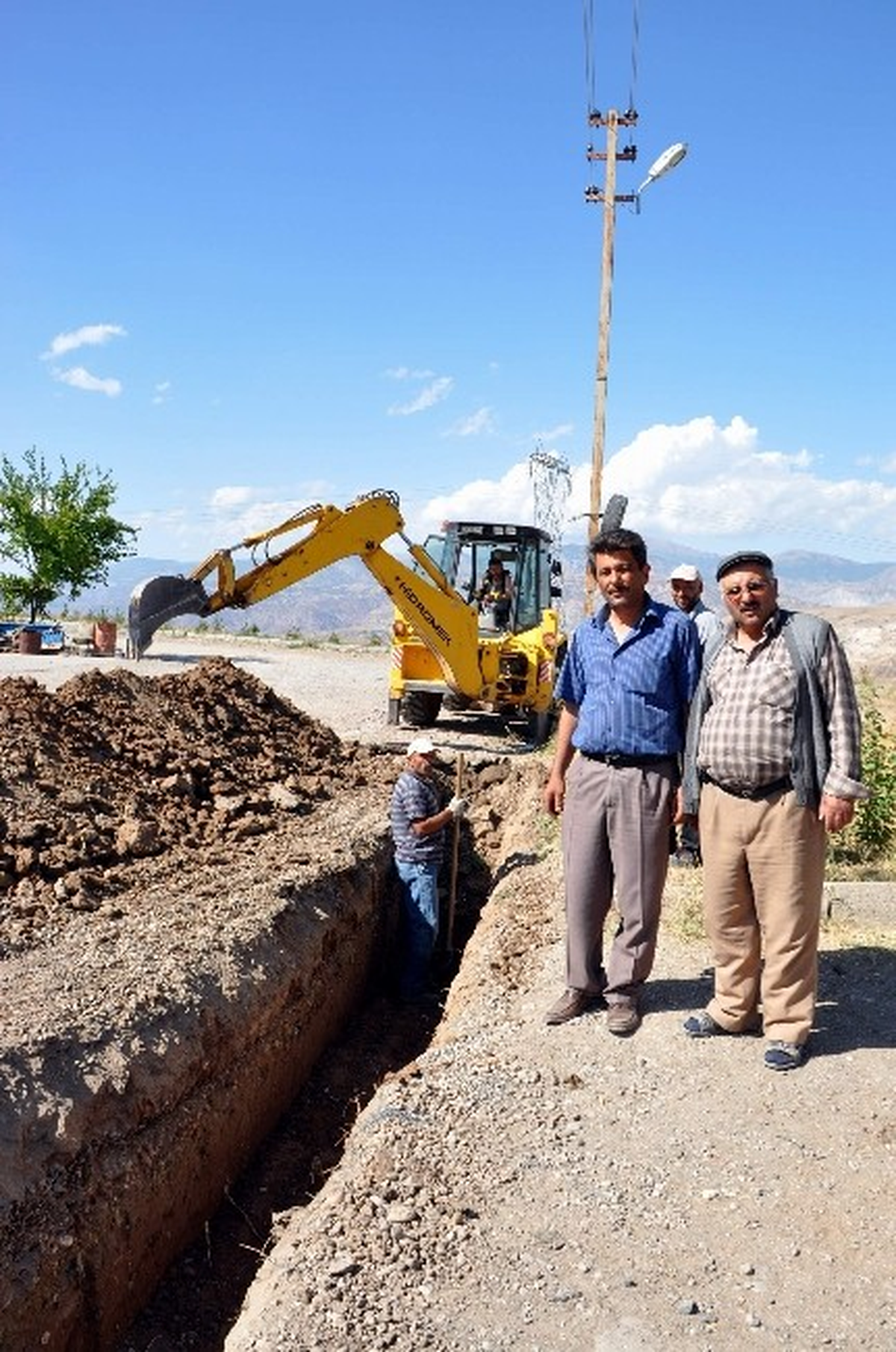 Suşehri Sanayi Sitesinde Elektrikler Yer Altına İniyor