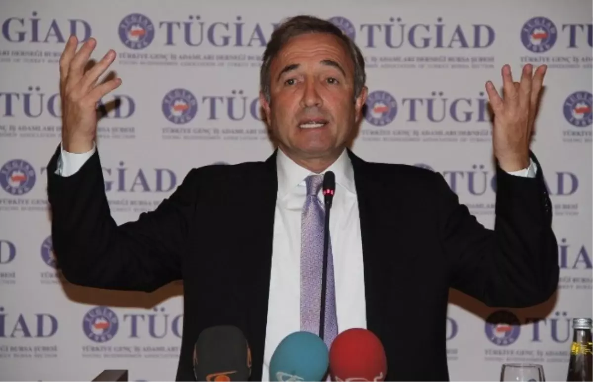 Ünlü İş Adamı Akın\'dan Altın Öğütler