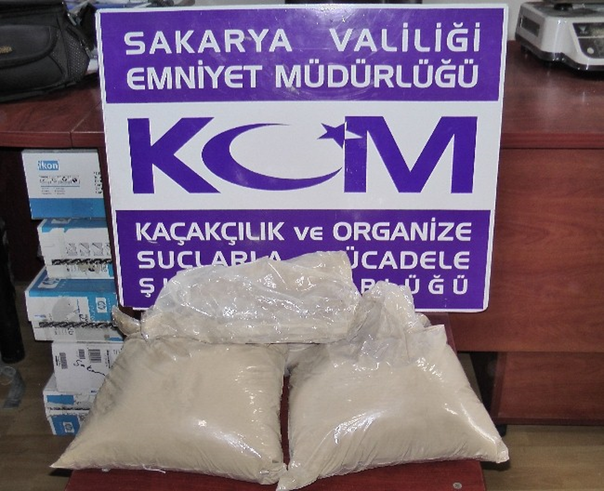 10 Kilo Eroini Pirinç Çuvalının İçine Sakladılar