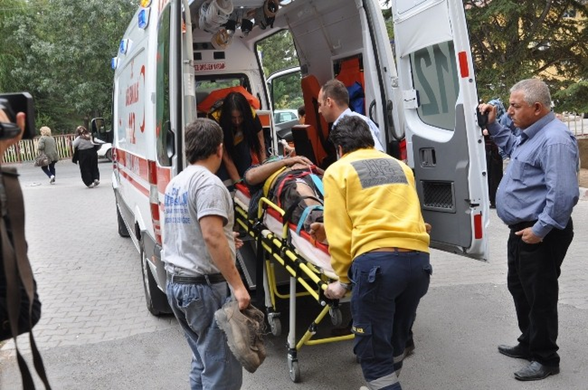 Asansörün Halatı Koptu: 1 İşçi Yaralandı