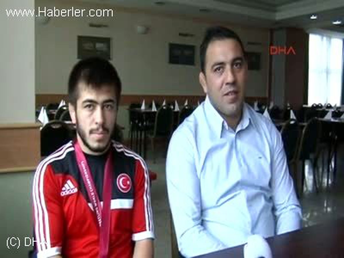 Asrın Güreşcisi Dünya Şampiyonasında İlk Madalyasını Kazandı