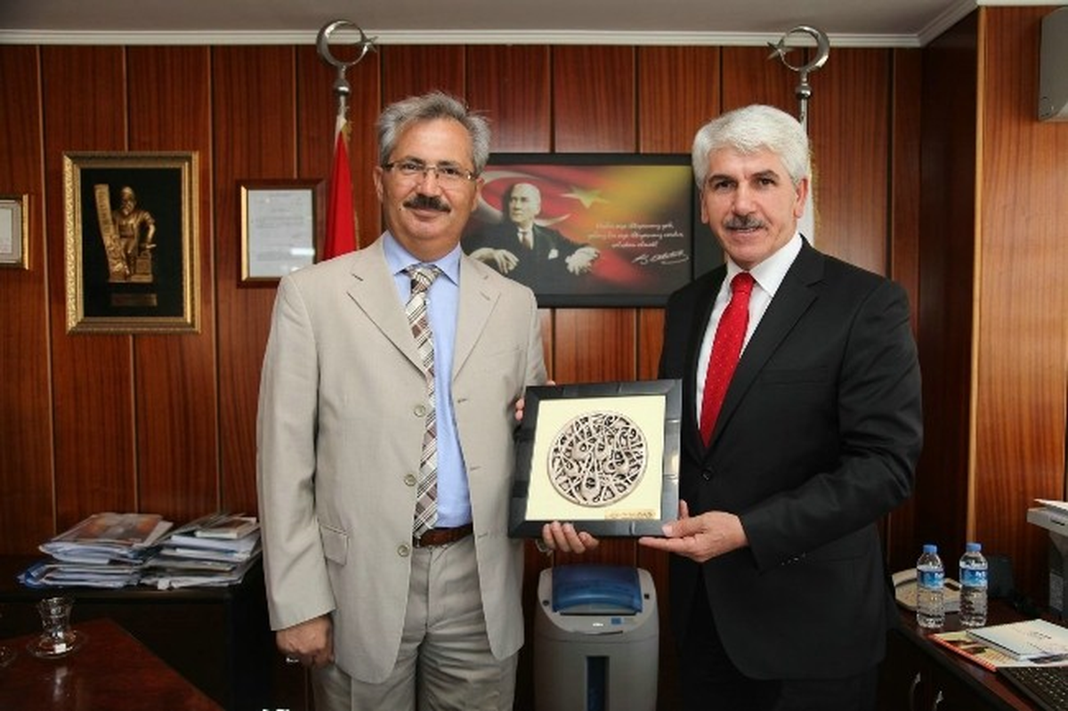 Başkan Sakallı Sgk İl Müdürü Akpolat\'ı Ziyaret Etti