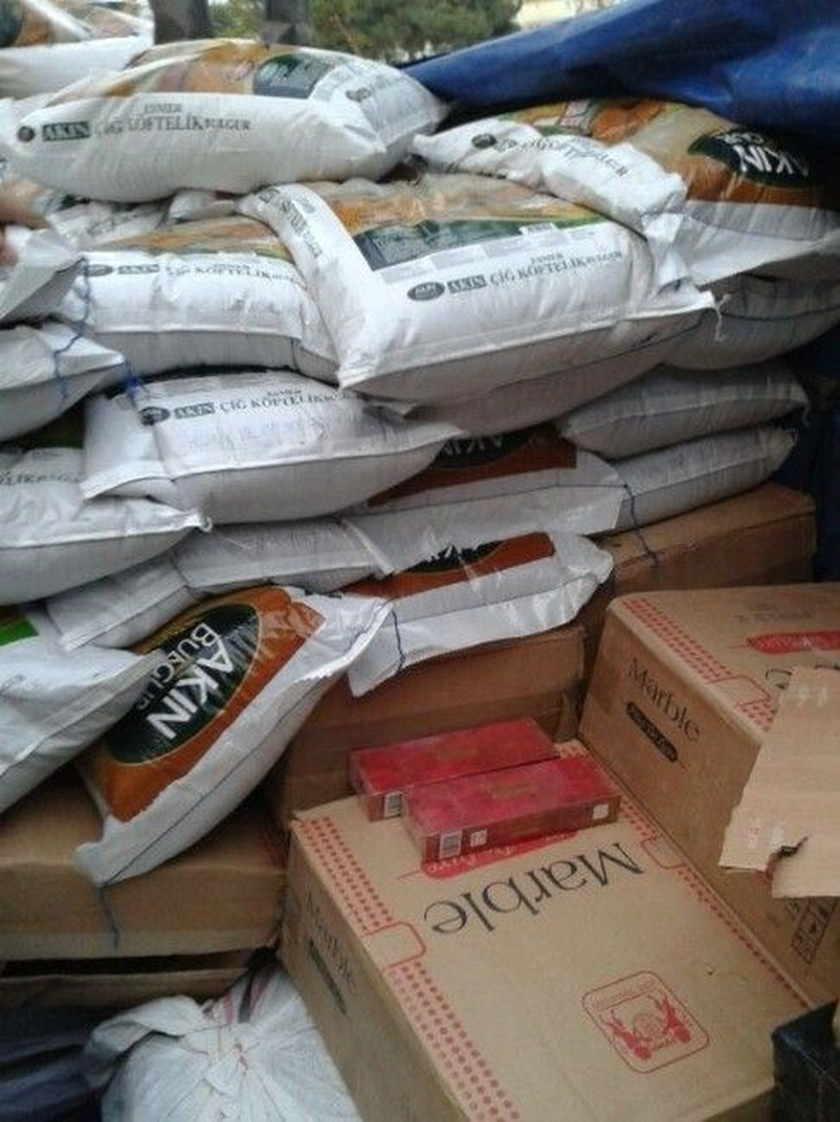 Bulgur Paketlerinin Altından Kaçak Sigara Çıktı
