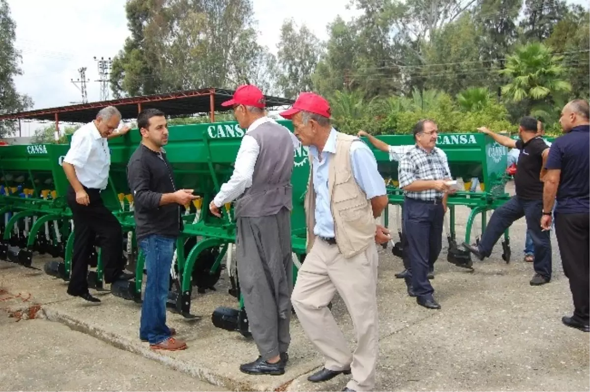 Ceyhanlı Çiftçiler Hibe Desteği ile Makine Aldılar