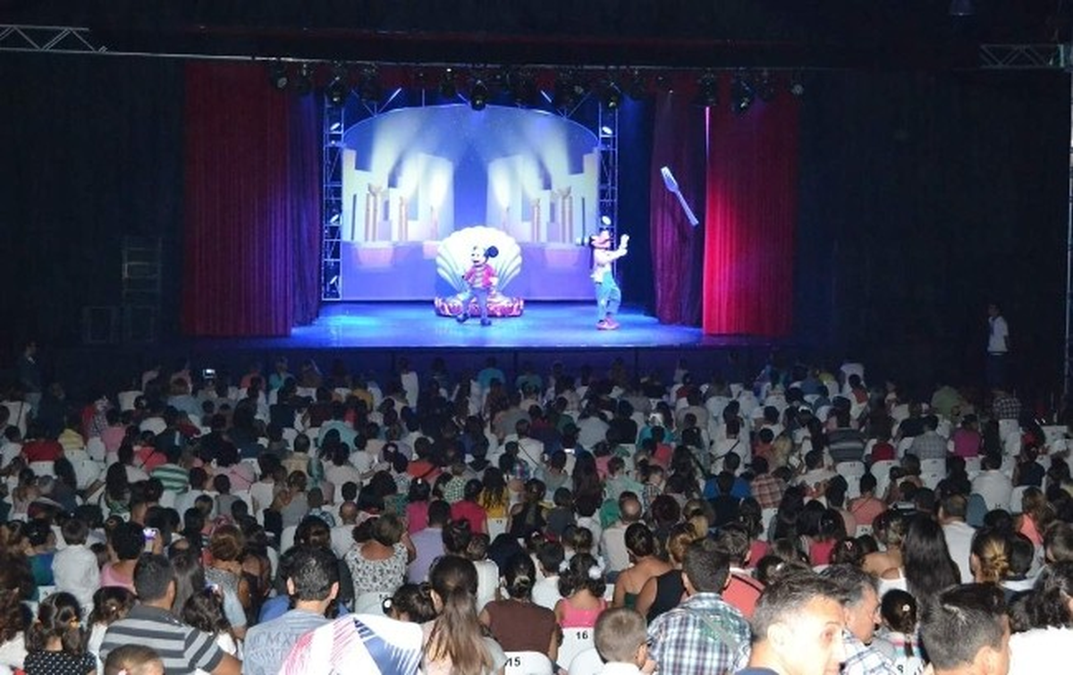 \'Disney Live! Mickey\'nin Müzik Festivali\' Deepo Outlet Center İçin Sahnelendi