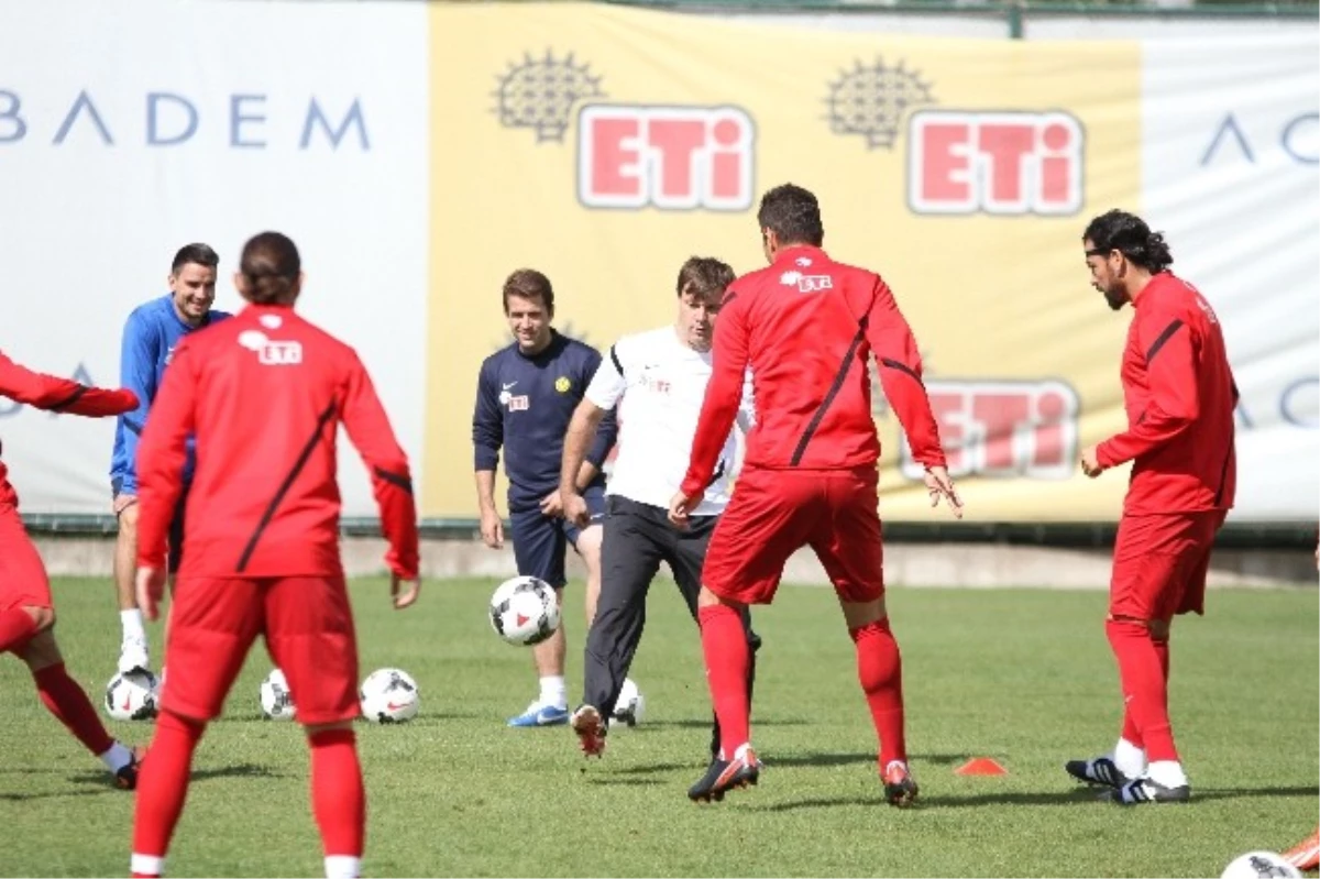 Es Es\'te Antalyaspor Maçı Hazırlıkları Sürdü