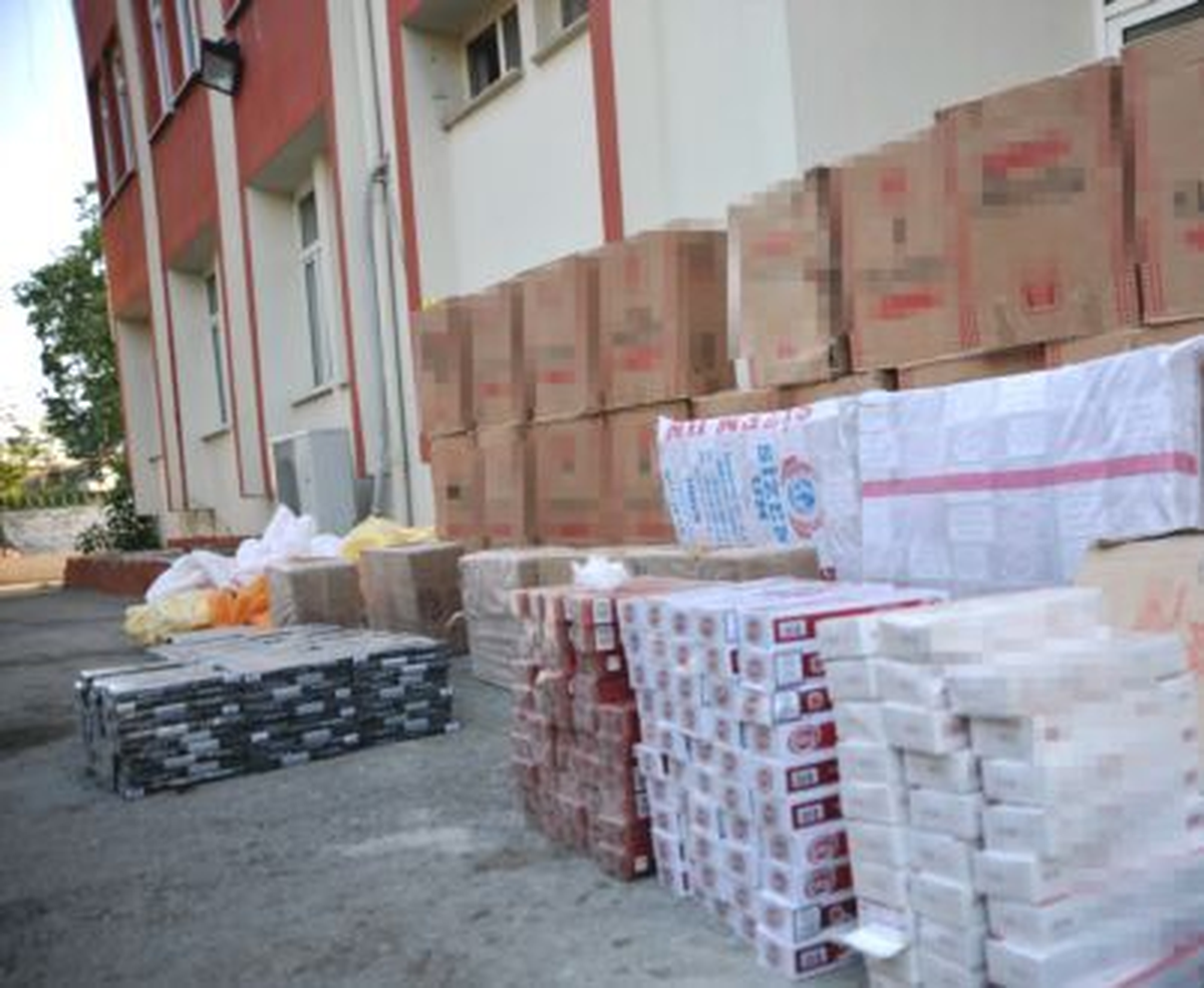Hatay\'da 3 Bin 570 Paket Sigara Ele Geçirildi