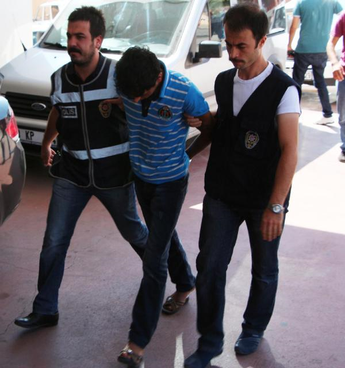 İnşaattan Elektrik Kablosu Çalan 2 Şüpheli Yakalandı