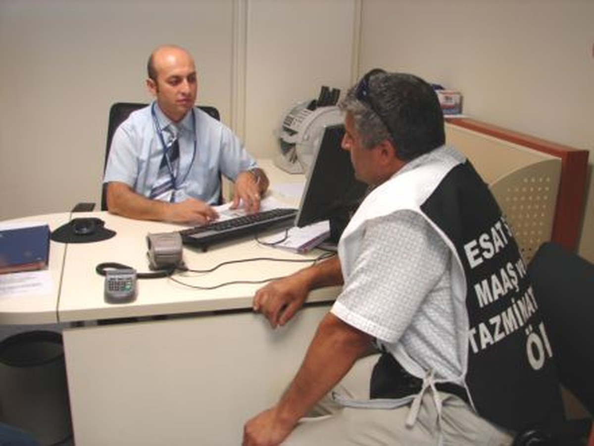 Kapatılan Fabrikanın İşçileri, Alacakları İçin Eylem Yaptı