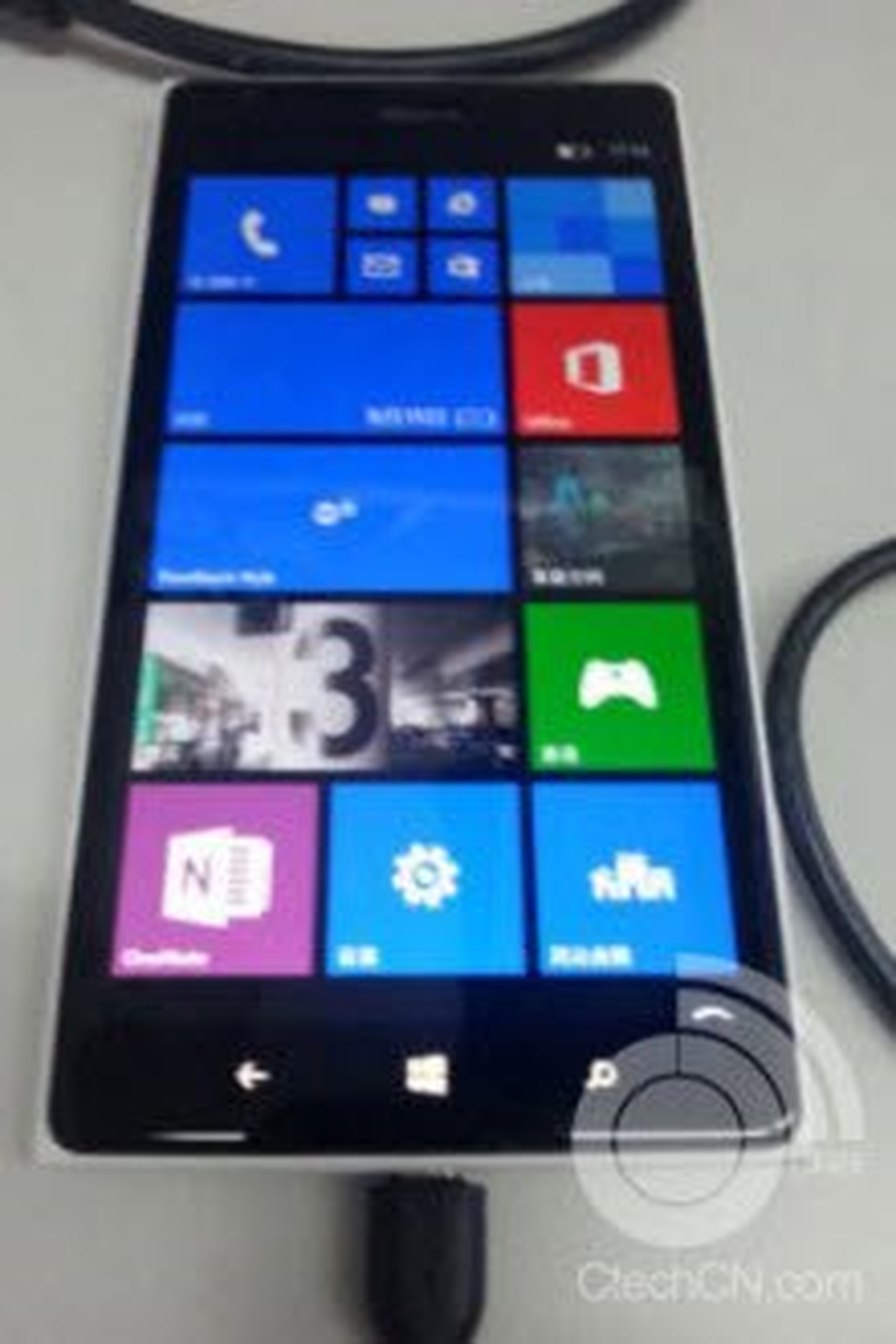 Lumia 1520 yine sızdı!