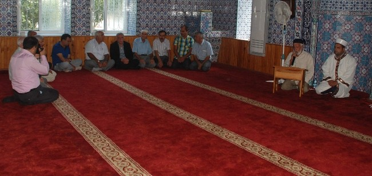 MHP\'li Uzunırmak Adnan Menderes Adına 52 Camide Mevlit Okuttu
