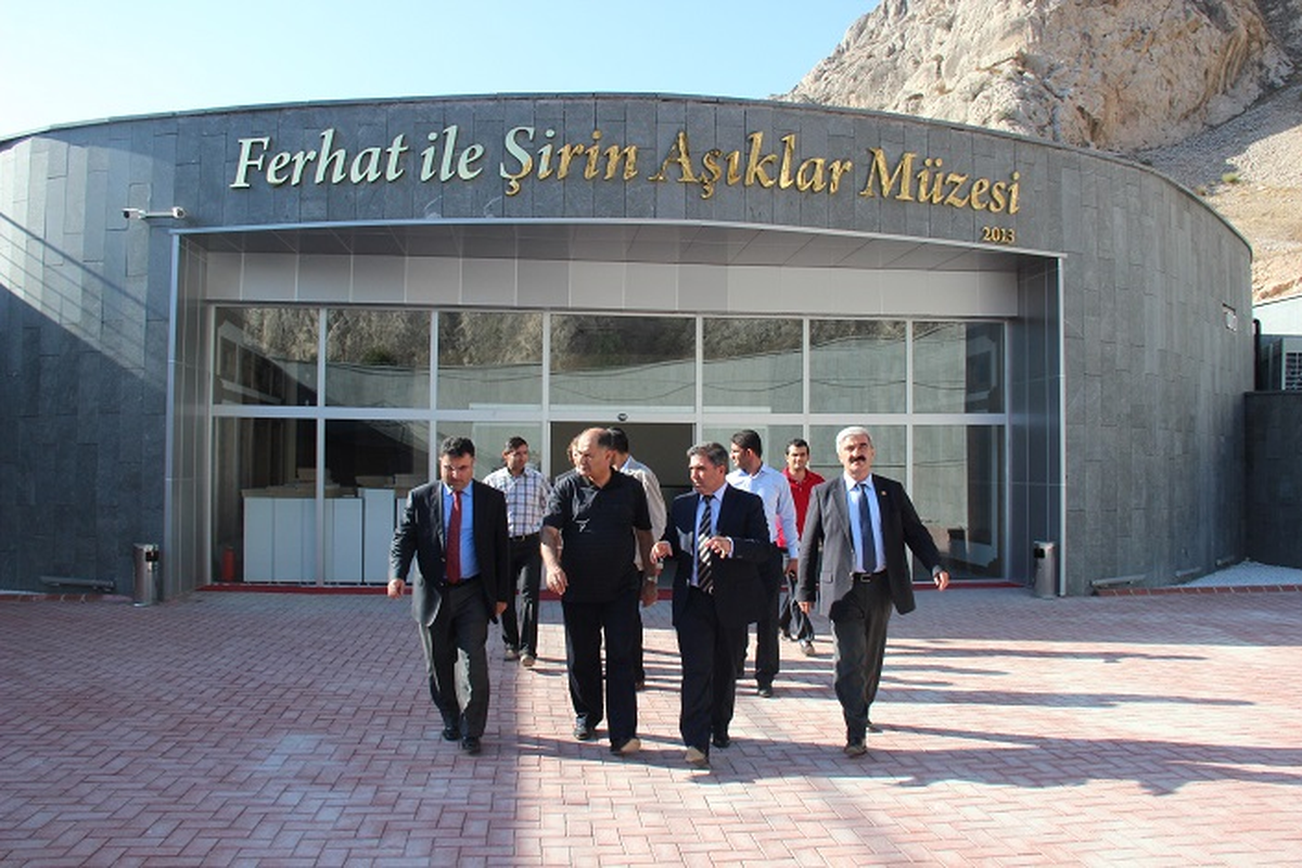 Niğde Milletvekili Amasya\'da Müzeleri Gezdi
