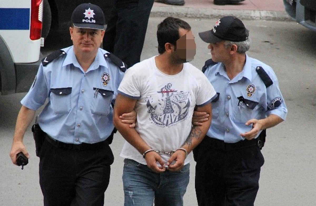 Polise Saldırı İddiasına Gözaltı