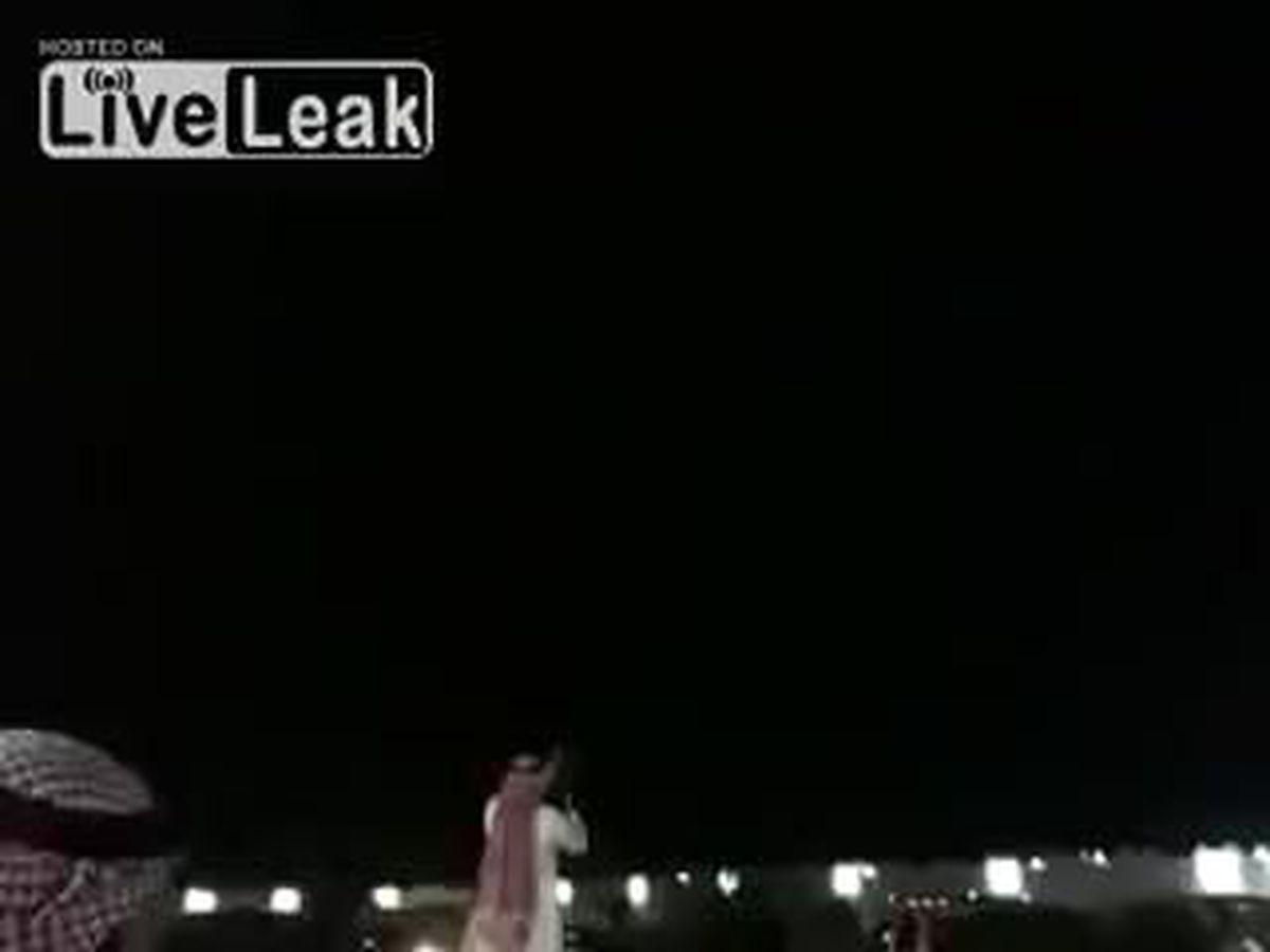 Mermilerle Gökyüzüne Kalp Çizdi