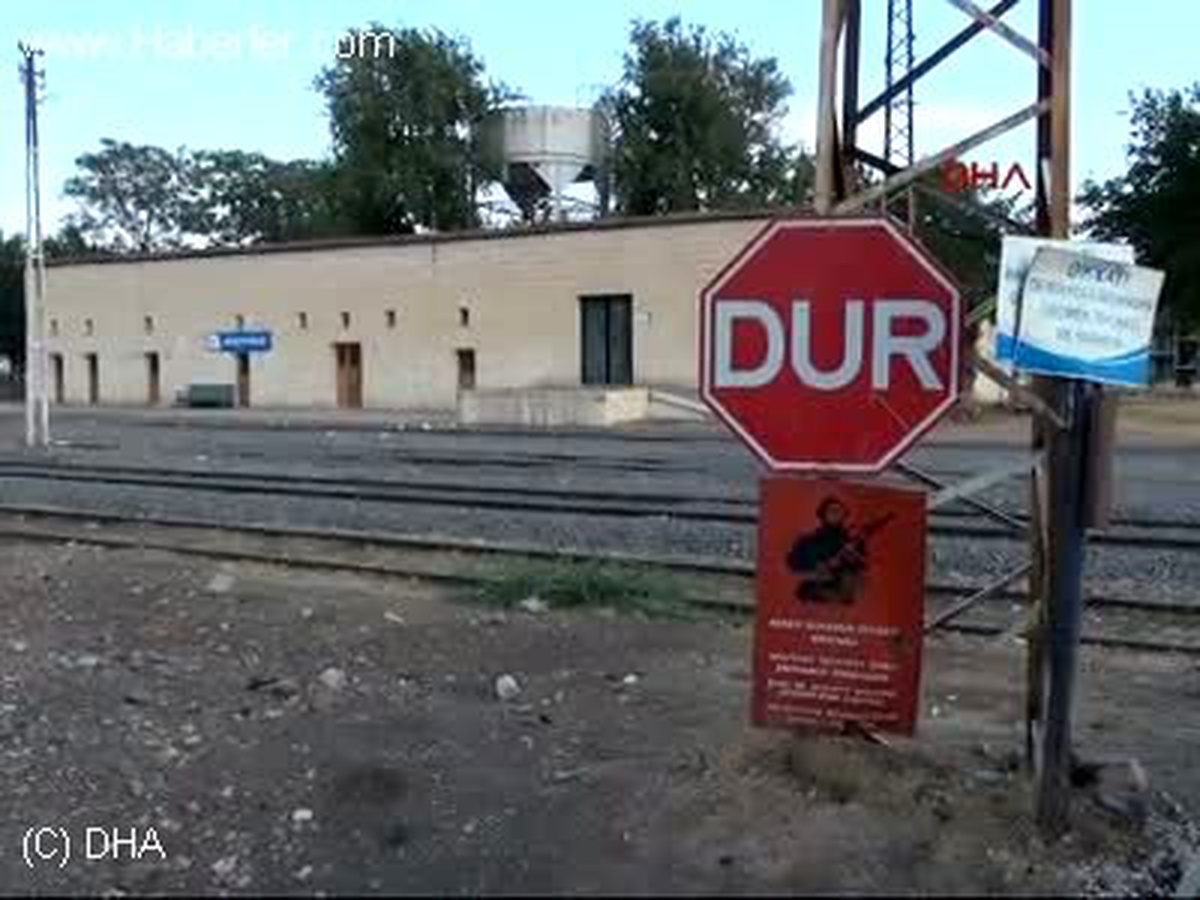 Suriye Sınırındaki Kürtlerin Kontrolündeki Bölgeye İnsani Yardım Yapılacak