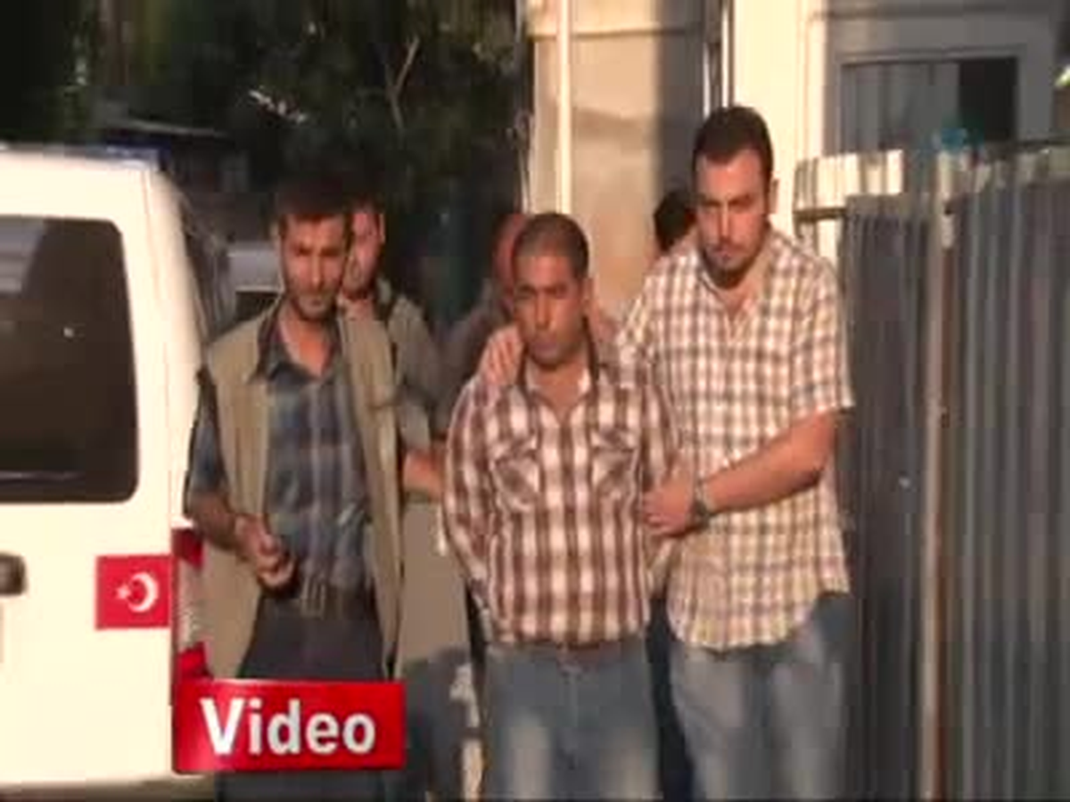 \'444\'lü Numaradan Arayın\' Dedi, Arandı, Dolandırıldı