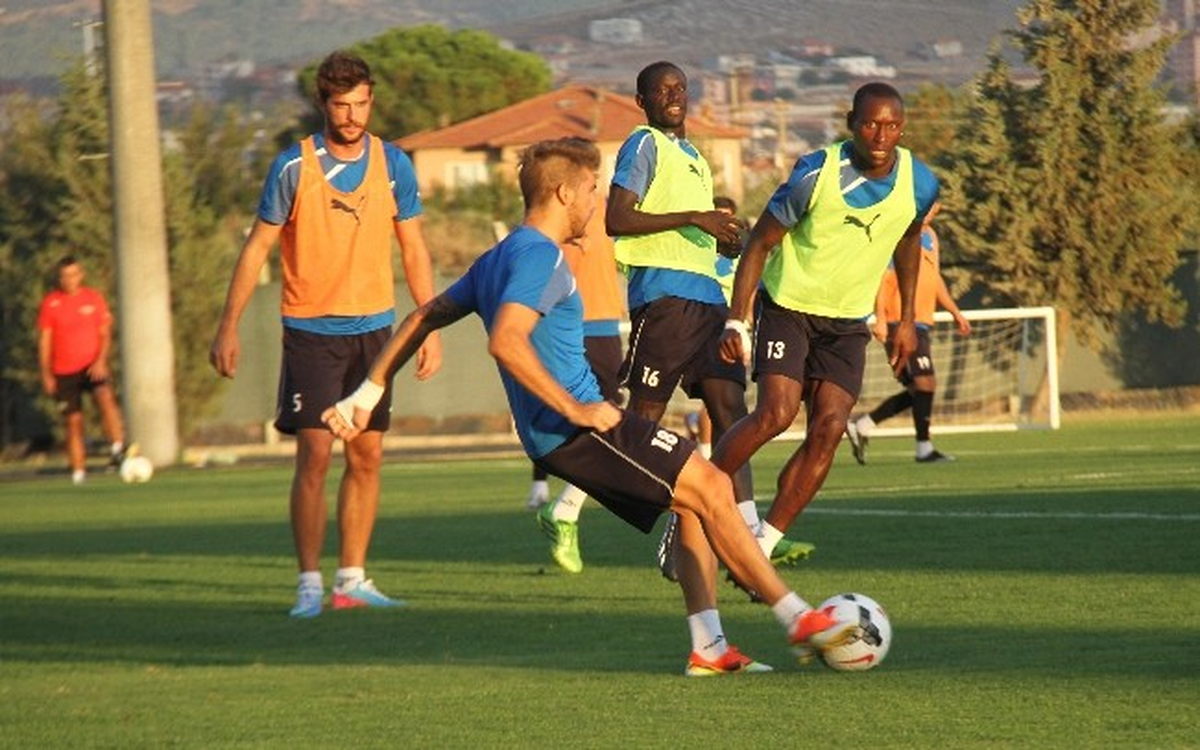 Akhisar Belediyespor\'da Gaziantep Hazırlıkları Devam Ediyor