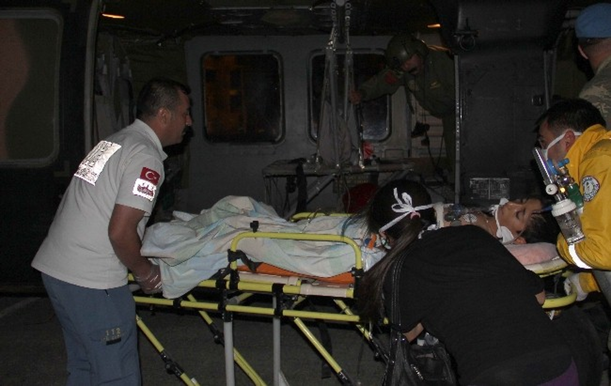 Ateşlenen Çocuk Askeri Helikopterle Van\'a Gönderildi