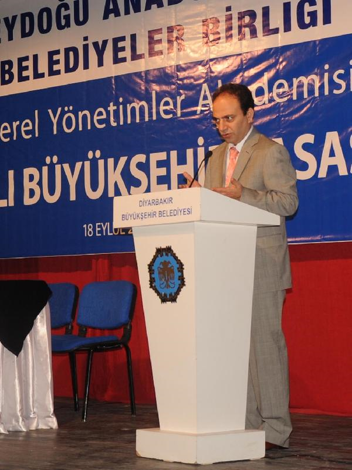 Baydemir: İzin Alana Kadar Dinimiz, İmanımız Gevriyor