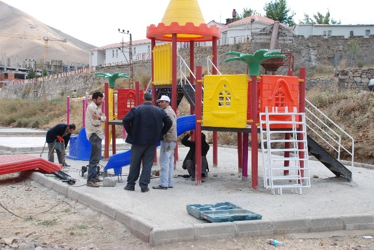 Bitlis\'e 5 Mini Park Yapılıyor