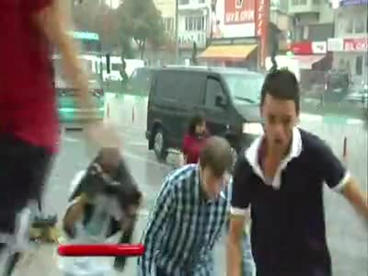 Bursa\'da Sağanak Yağış Hayatı Olumsuz Etkiledi