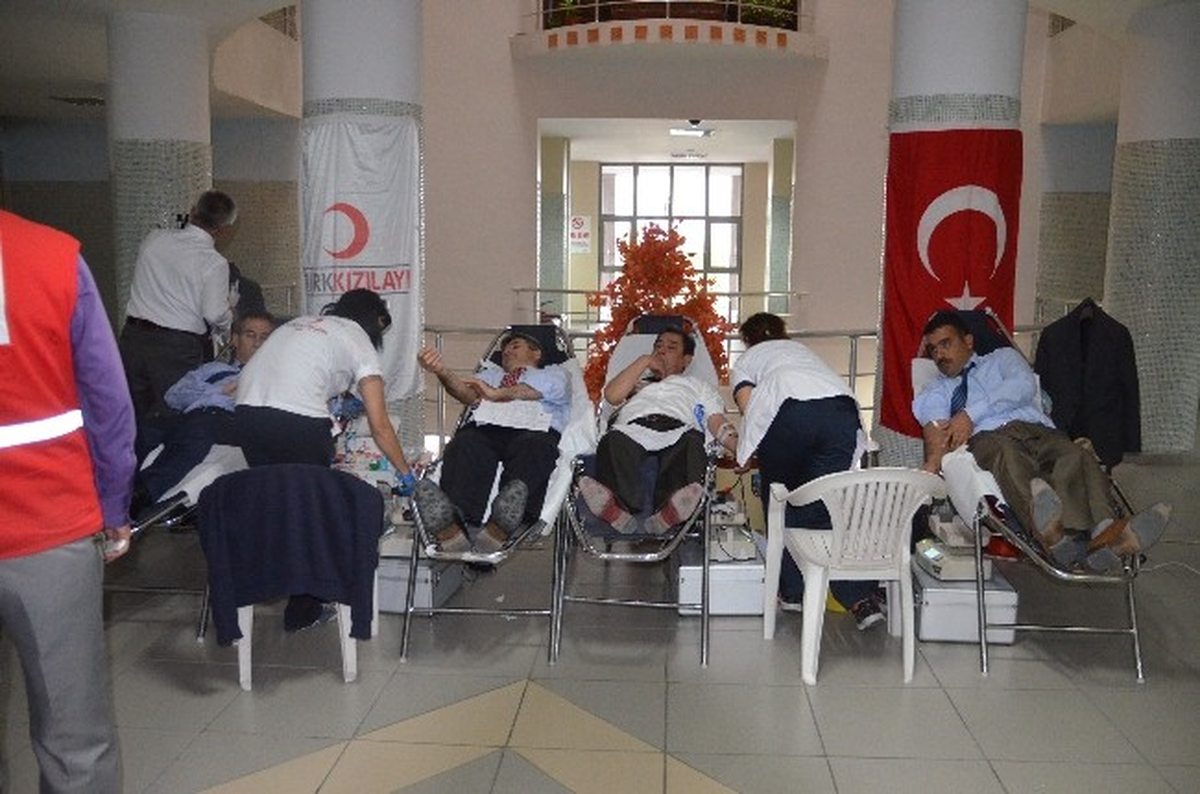 Erzurum Adliyesinden Kızılay\'a Kan Bağışı