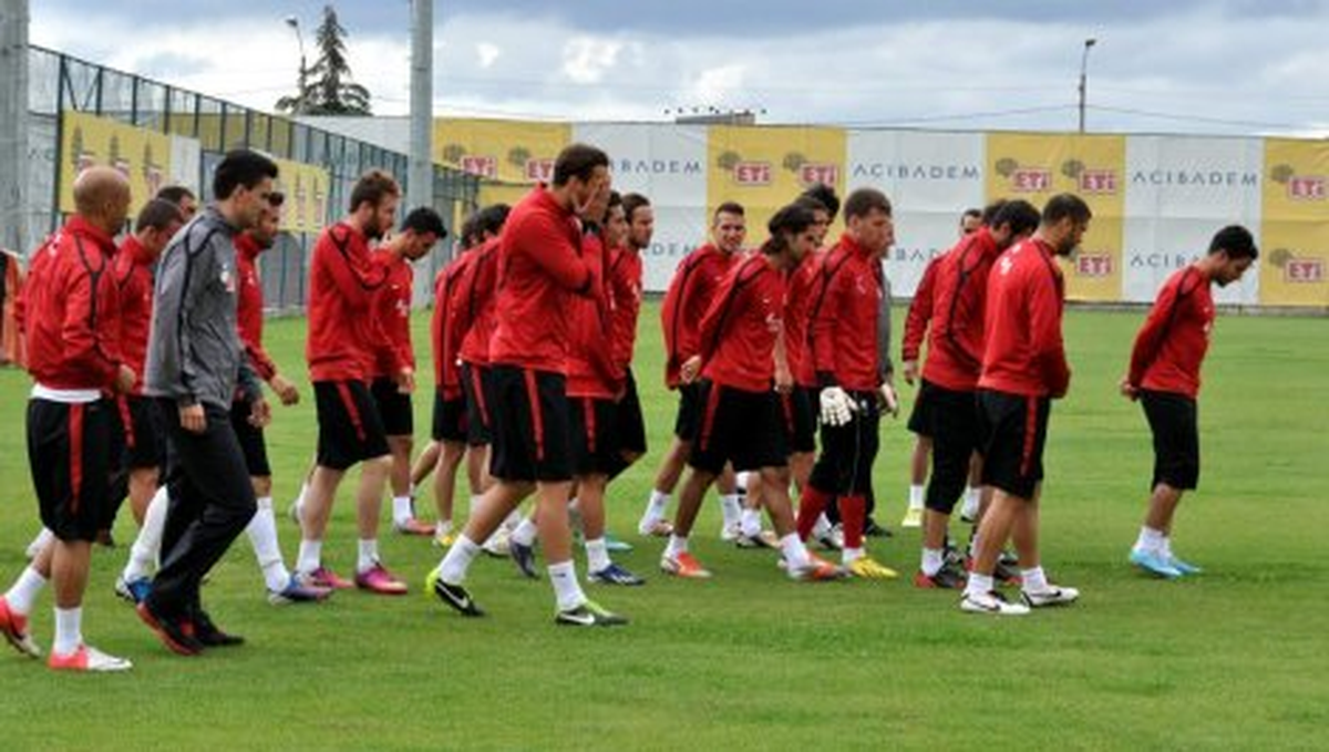 Eskişehirspor\'da, Medical Park Antalyaspor Maçı Hazırlıkları