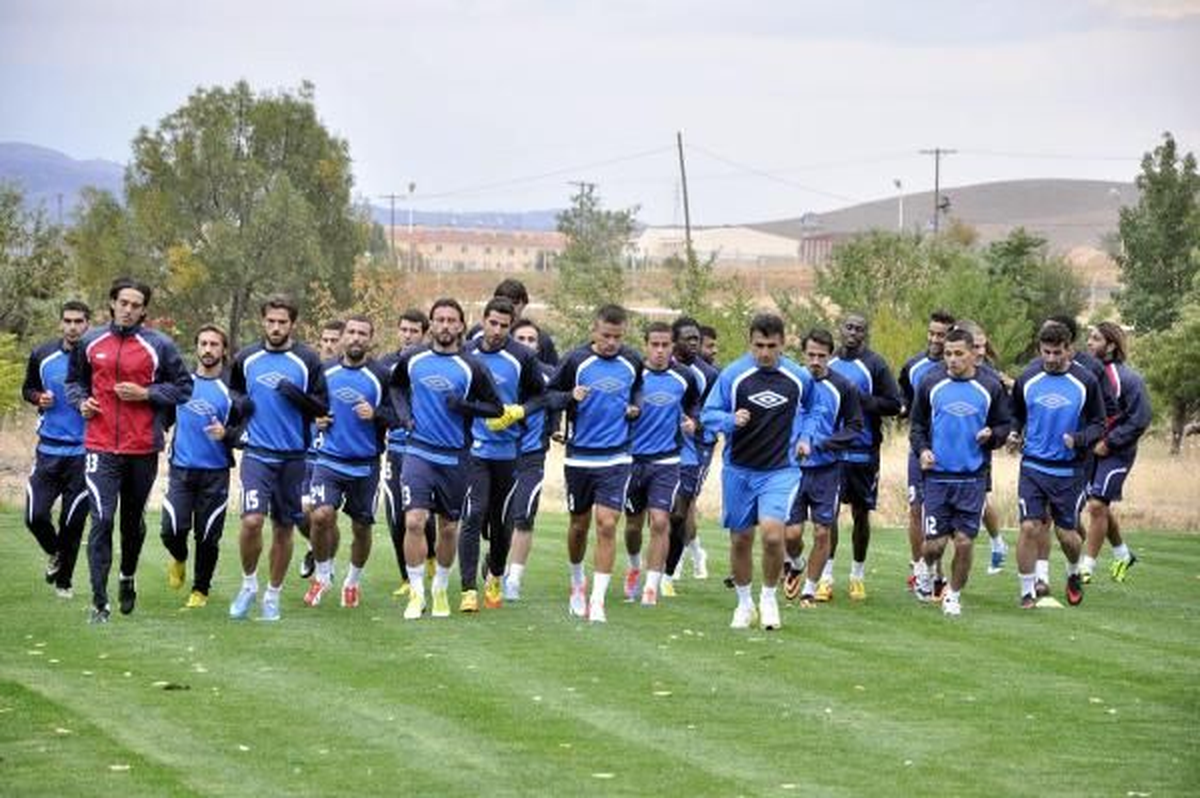 Fenerbahçe\'de Elazığspor Maçı Hazırlıkları Sürüyor