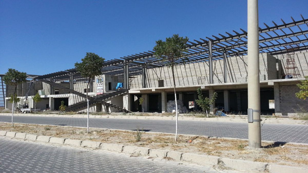 Fuar Merkezi Van\'a Göz Kırpıyor