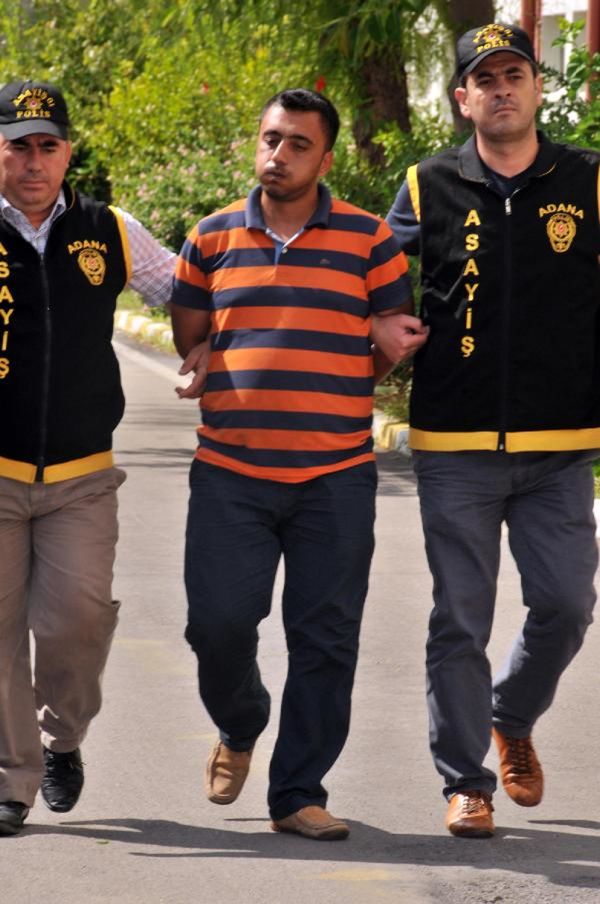 Gaspçı, Banka Müdiresini Rehin Almış