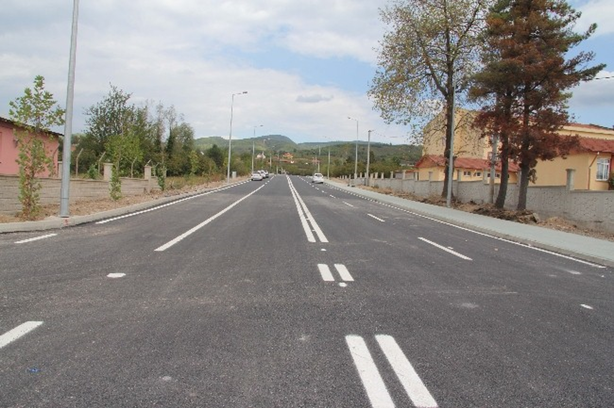 Hendek\'te Yeni Bulvar Trafiğe Açıldı