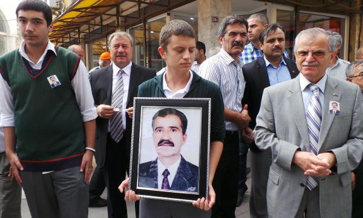 Kanserden Ölen Öğretmen Son Yolculuğuna Uğurlandı