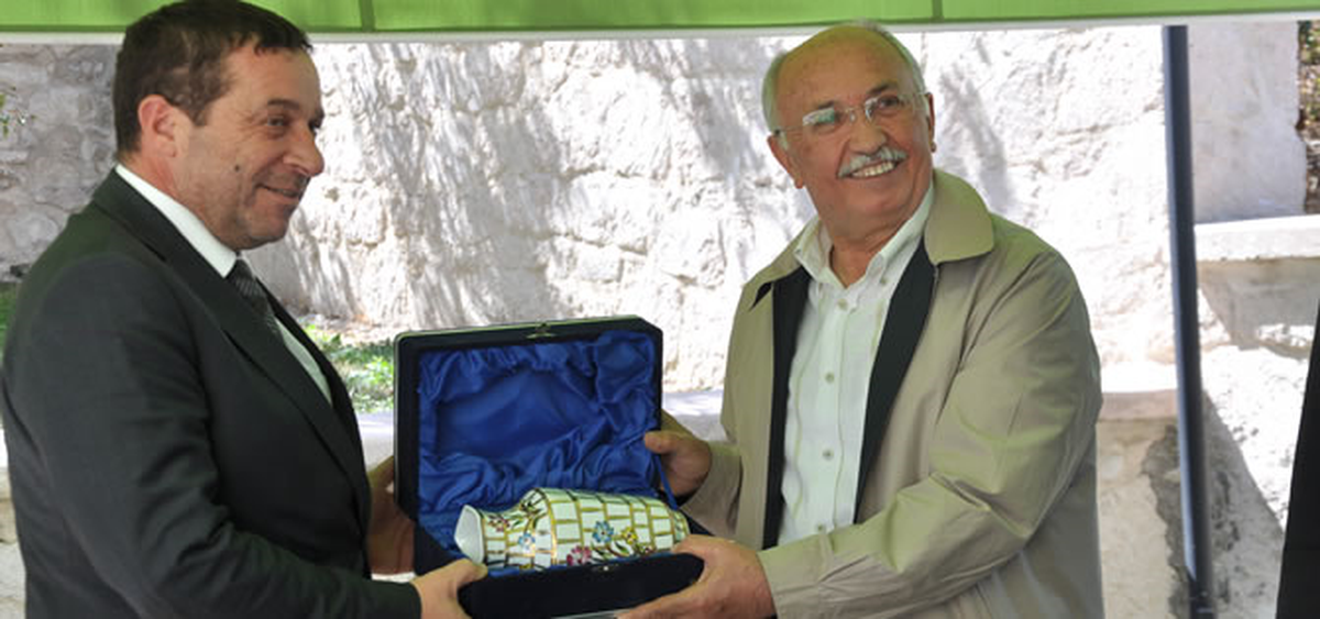 KKTC Başbakan Yardımcısı Kütahya Belediyesi\'ni Ziyaret Etti