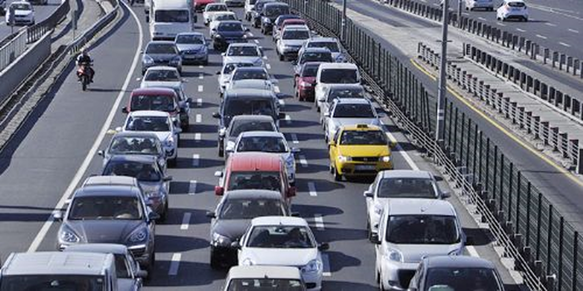 Kocaeli\'de Trafikteki Araç Sayısı Arttı