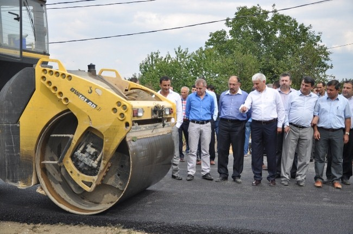 Köy Yollarına Sıcak Asfalt
