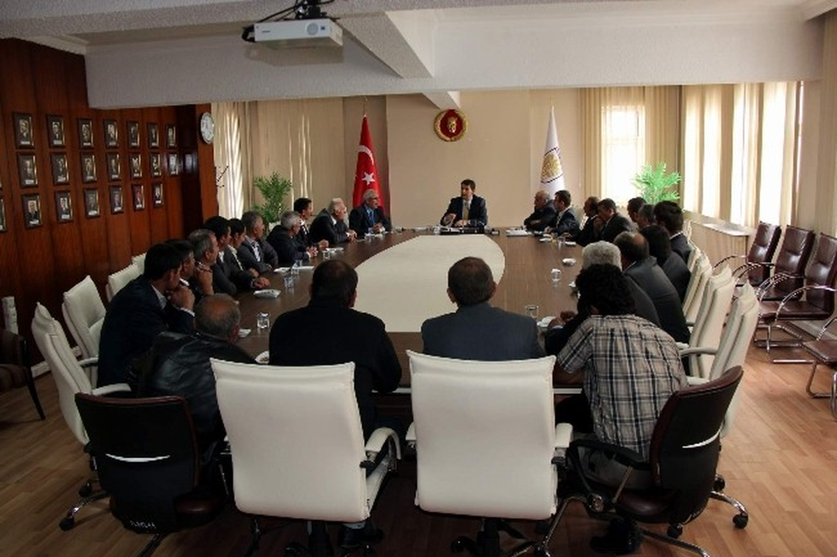 Merkez İlçe Köylere Hizmet Götürme Birliği, Muhtarlarla Toplantıda Bir Araya Geldi