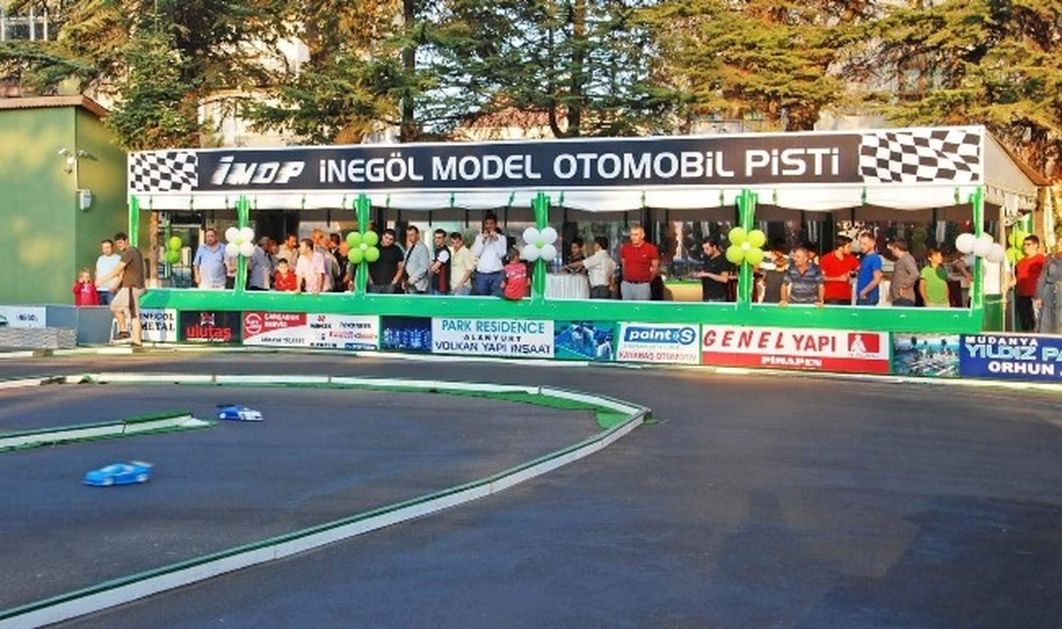Model Oto Pilotları İnegöl\'de Yarıştılar