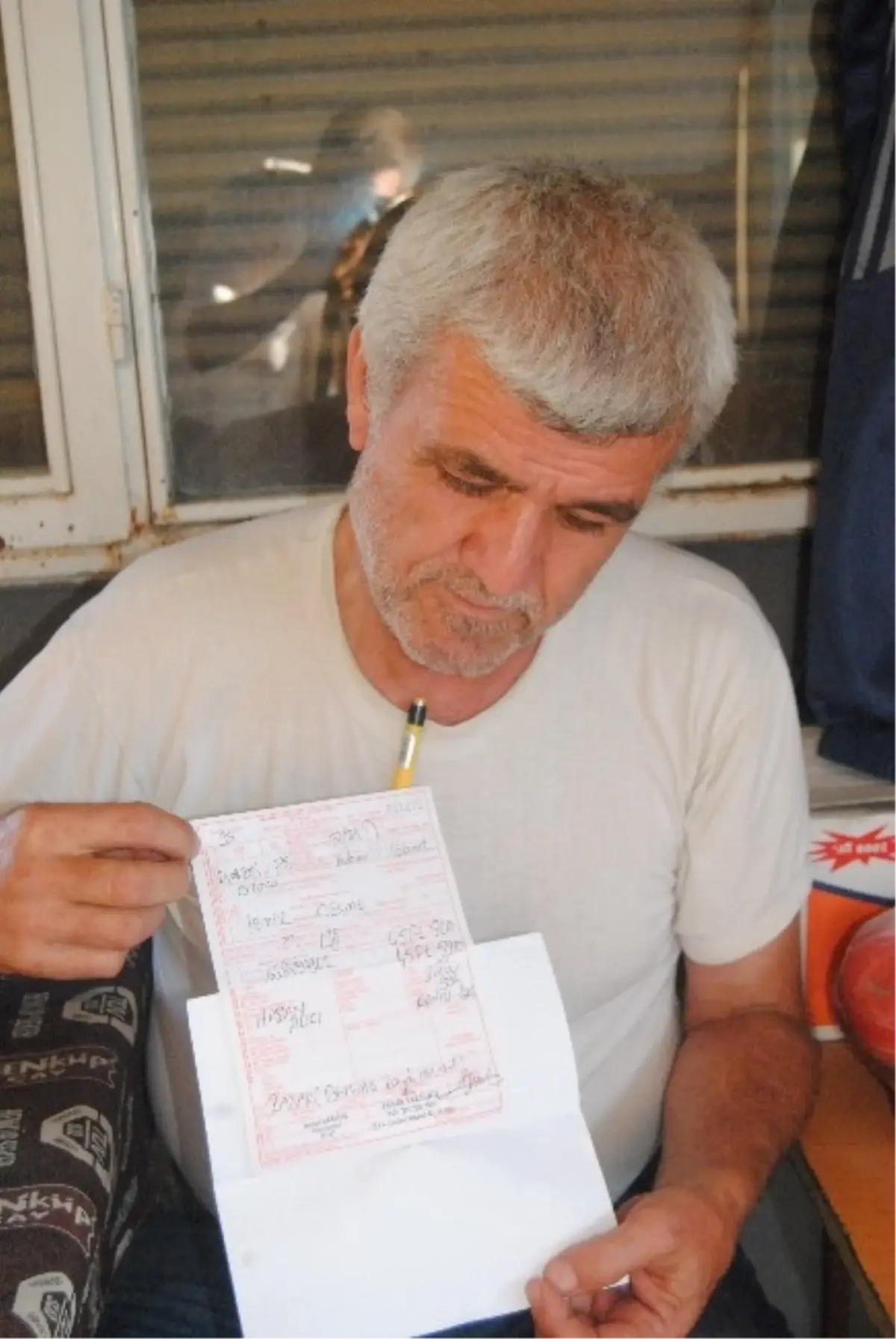 Olmadığı Arabasına Trafik Cezası Gelince Şoke Oldu