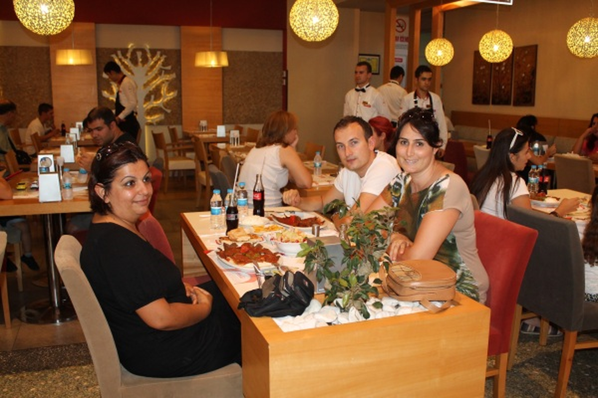 Optimum Outlet İstanbul\'da Şanslı Masa Çılgınlığı Sürüyor
