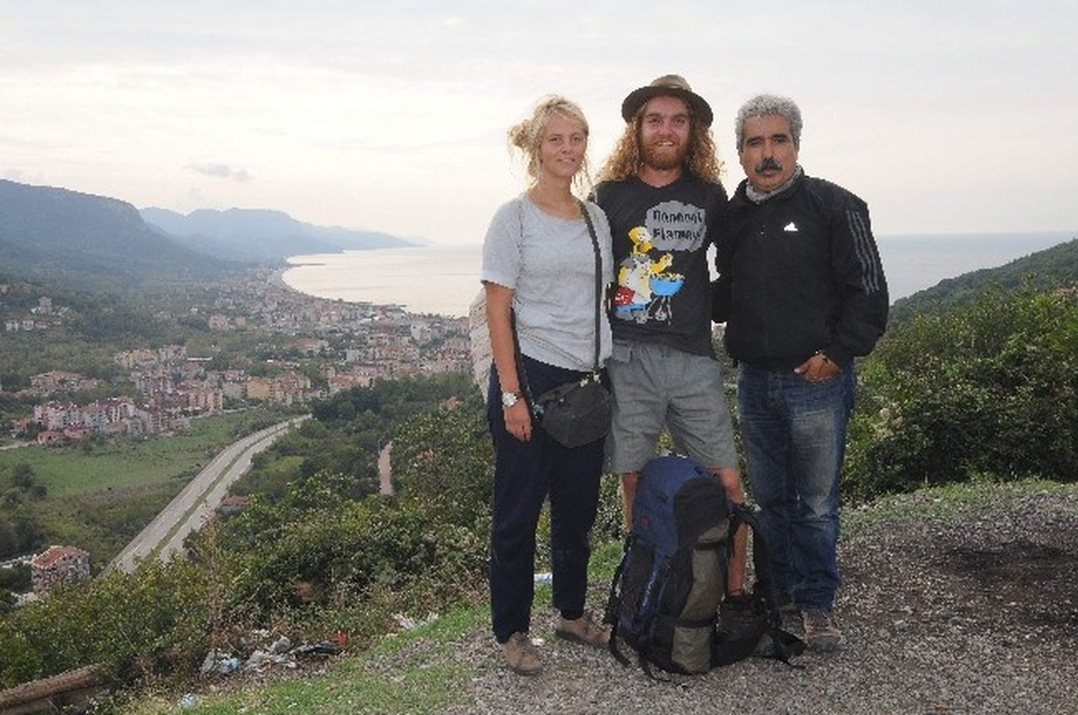 (Özel Haber) Yürüyerek Dünyayı Dolaşıyorlar