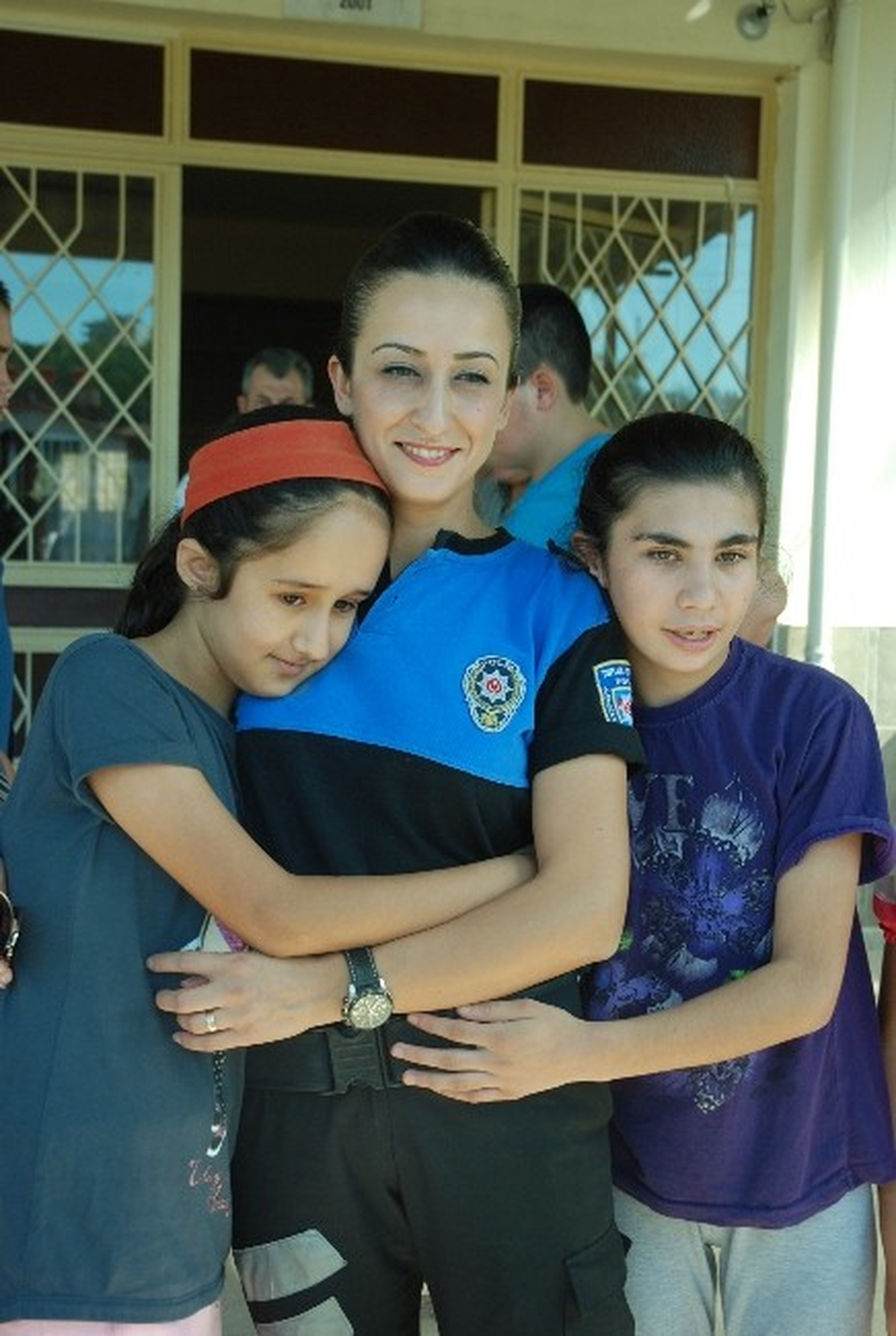 Polis ve Jandarmadan Öğrencilere Hediye