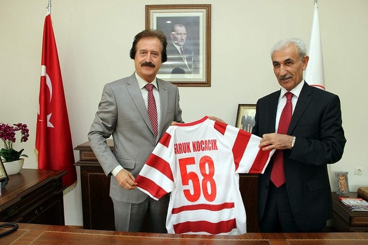 Sivas 4 Eylül Belediyespor\'dan, Rektör Kocacık\'a Ziyaret