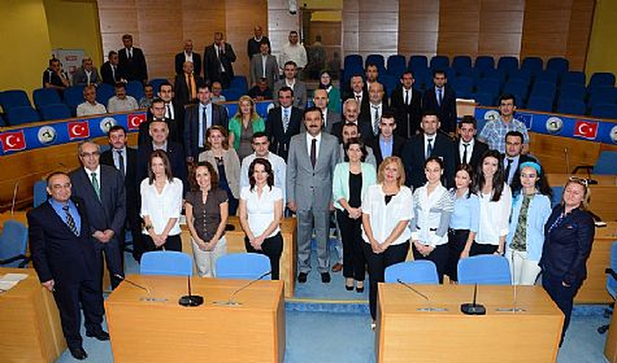 Düzce Belediyesi\'nde Sözleşmeliler Memur Oldu
