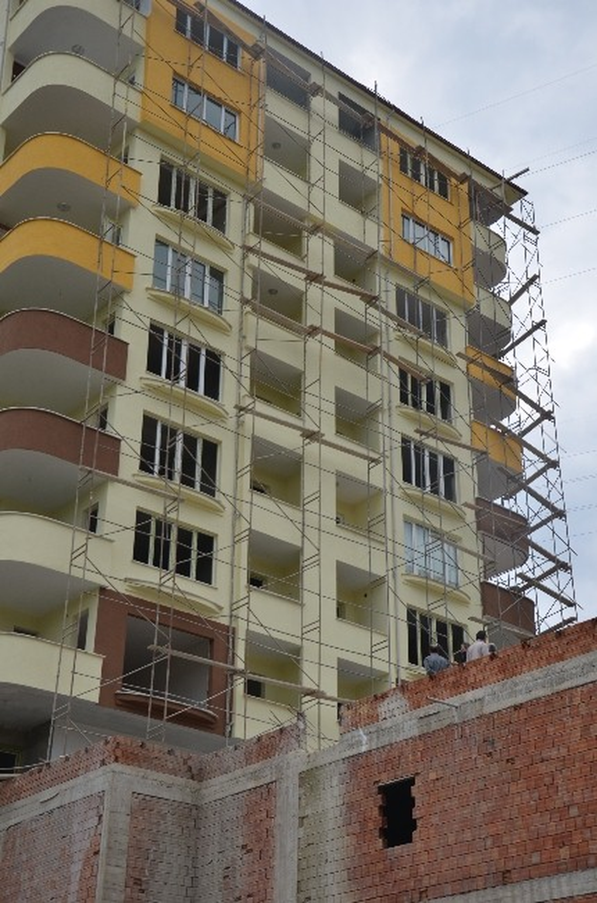 Trabzon\'da Bir İnşaatın 9. Katından Düşen İşçi Kurtarılamadı