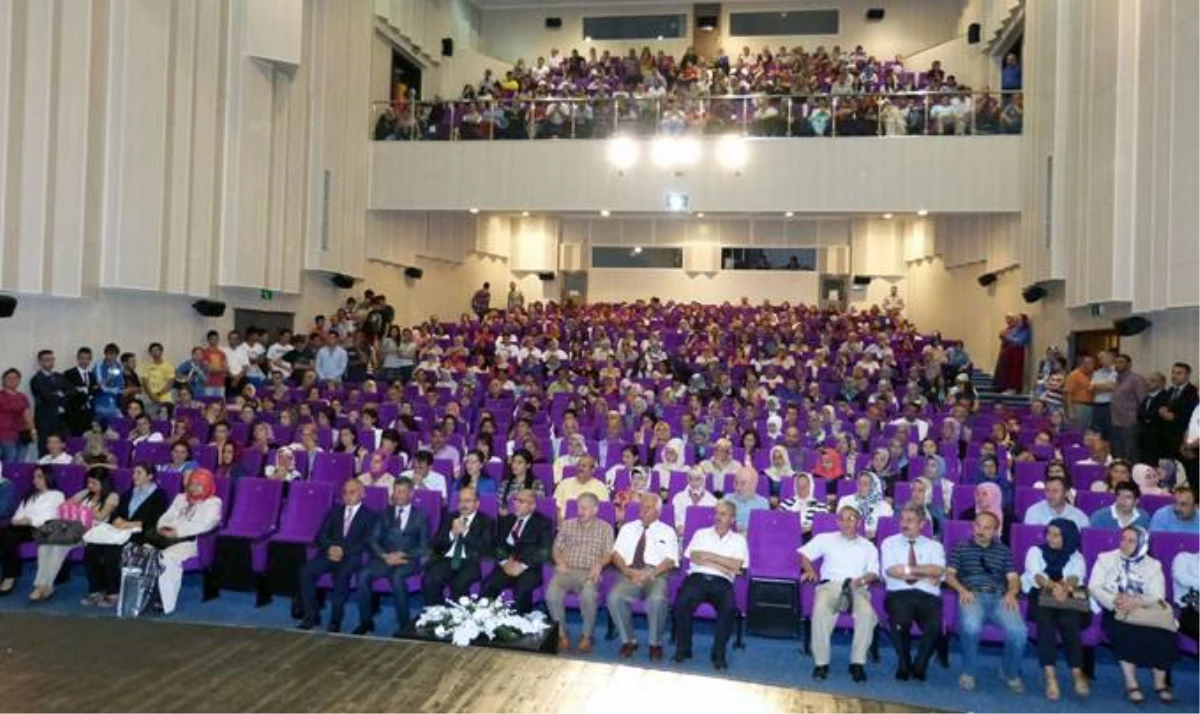 Trabzon\'da Ücretsiz Üniversiteye Hazırlık Kursuna 680 Öğrenci Katıldı