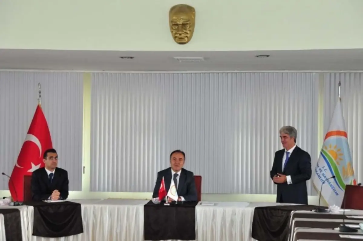 Vali Altıparmak\'tan Tarım Zirvesi