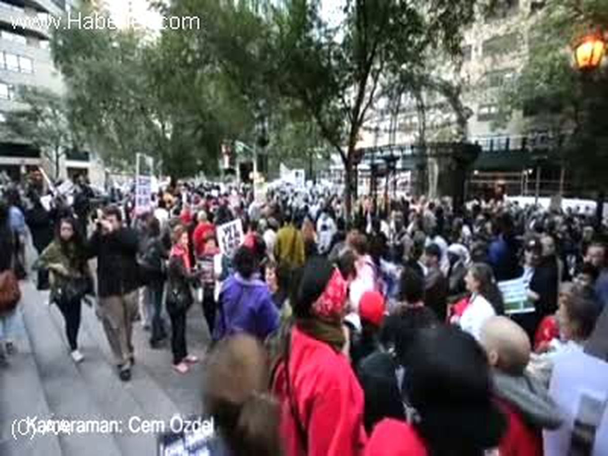 \'\'Wall Street\'i İşgal Et\'\'