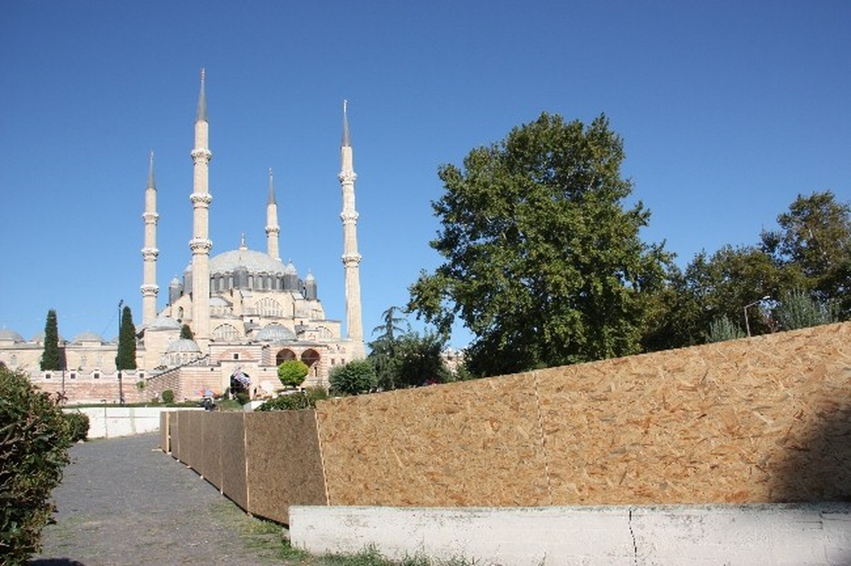 425 Yıllık \'Yemiş Kapanı Hanı\' Gün Yüzüne Çıkarılacak