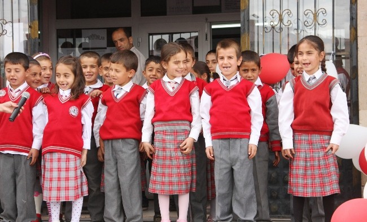 Ahlat\'ta İlköğretim Haftası Kutlandı